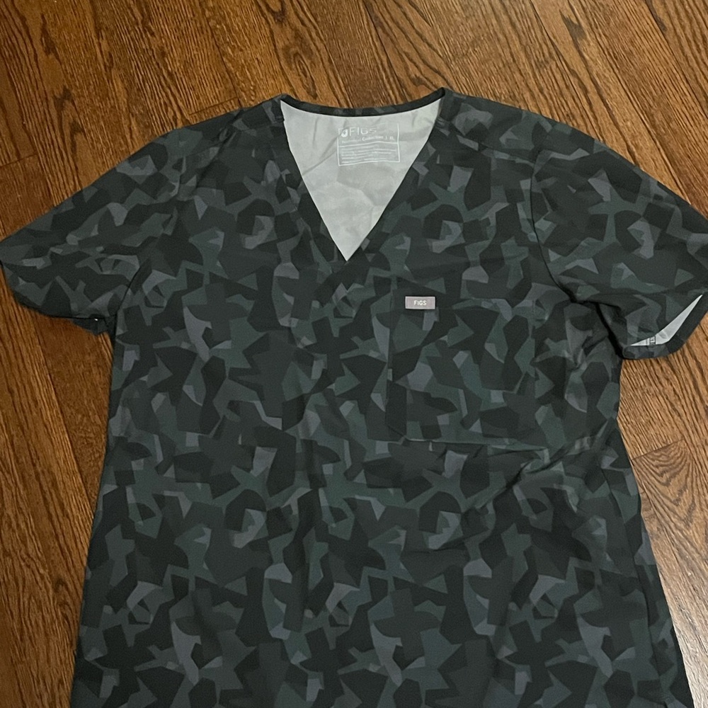 XL set of figs-bonsai camo!
